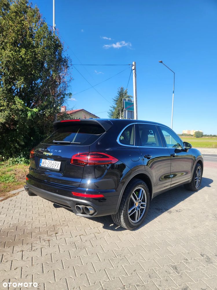 Porsche Cayenne S E-Hybrid - 4