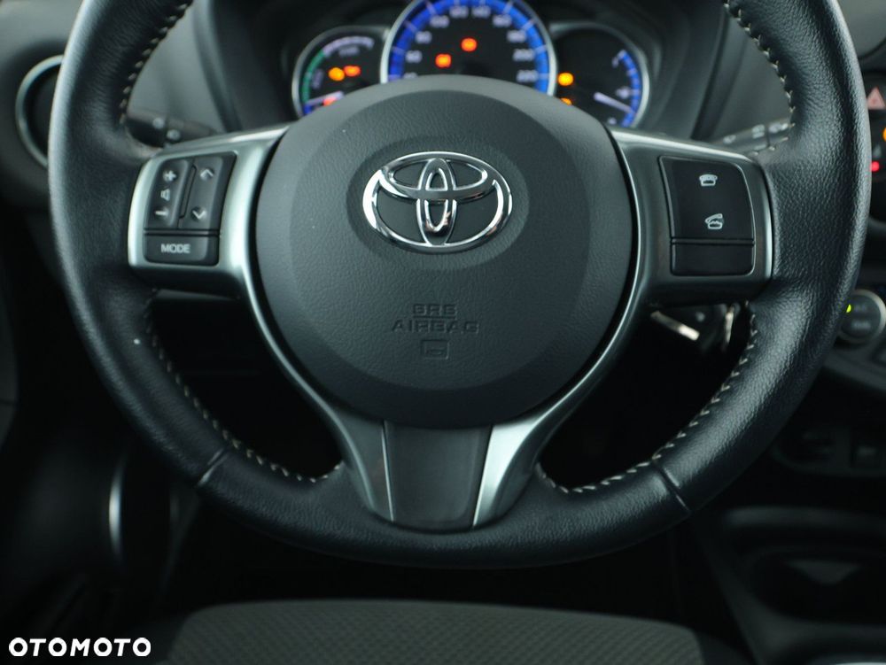 Toyota Yaris - 10