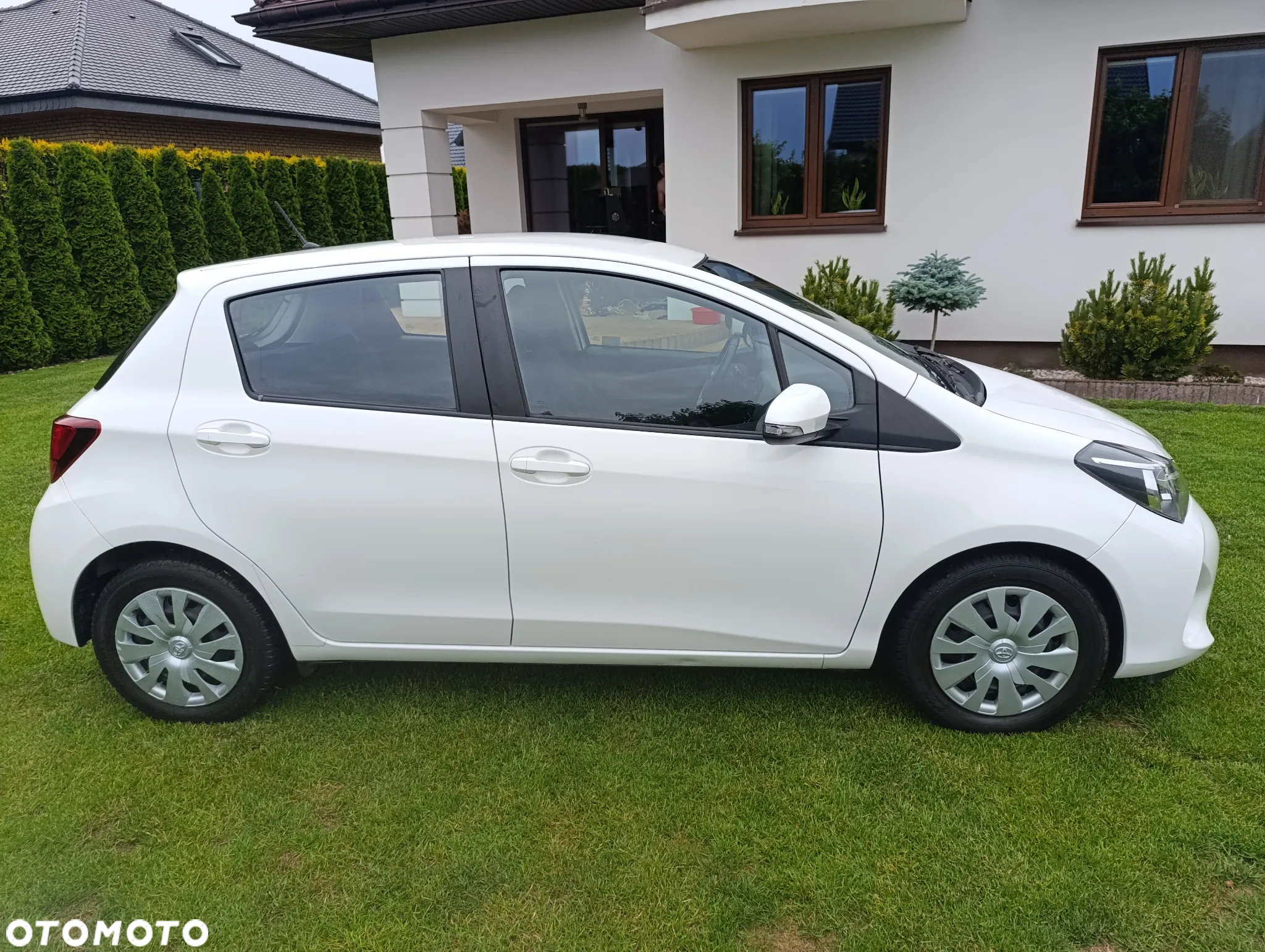 Toyota Yaris 1.0 Active EU6 - 4