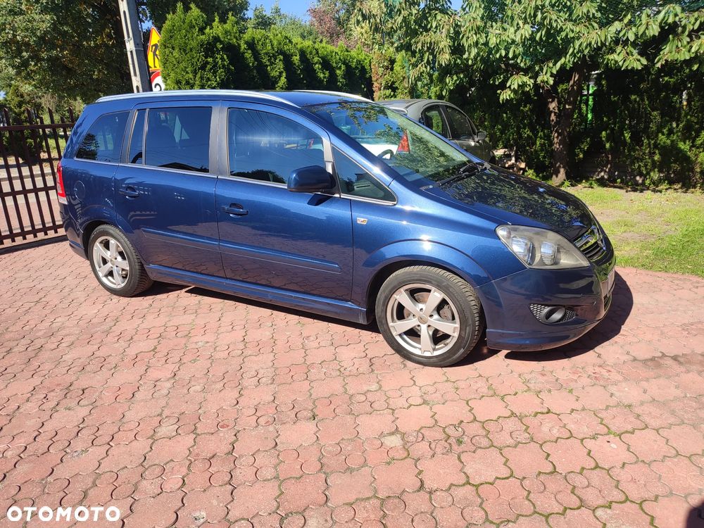 Opel Zafira - 1