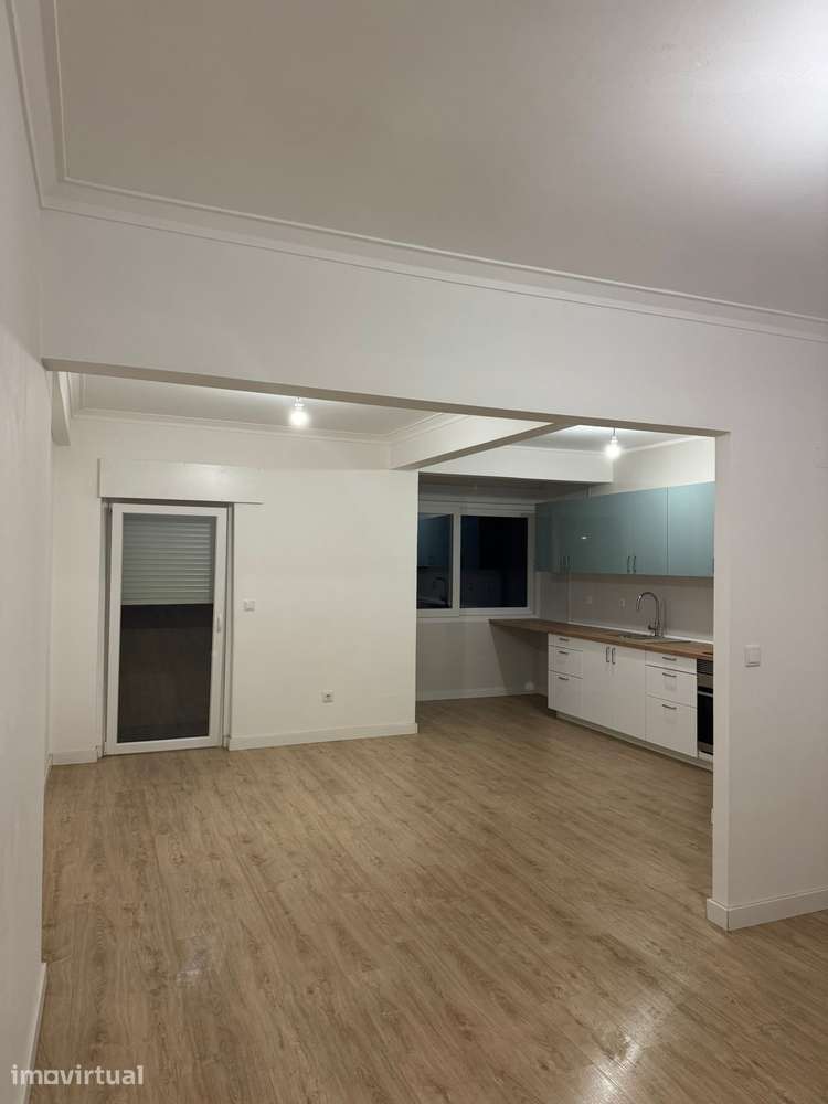 Arrendamento de apartamento T3 na Rua dos Lusíadas, 6 - Grande imagem: 3/15