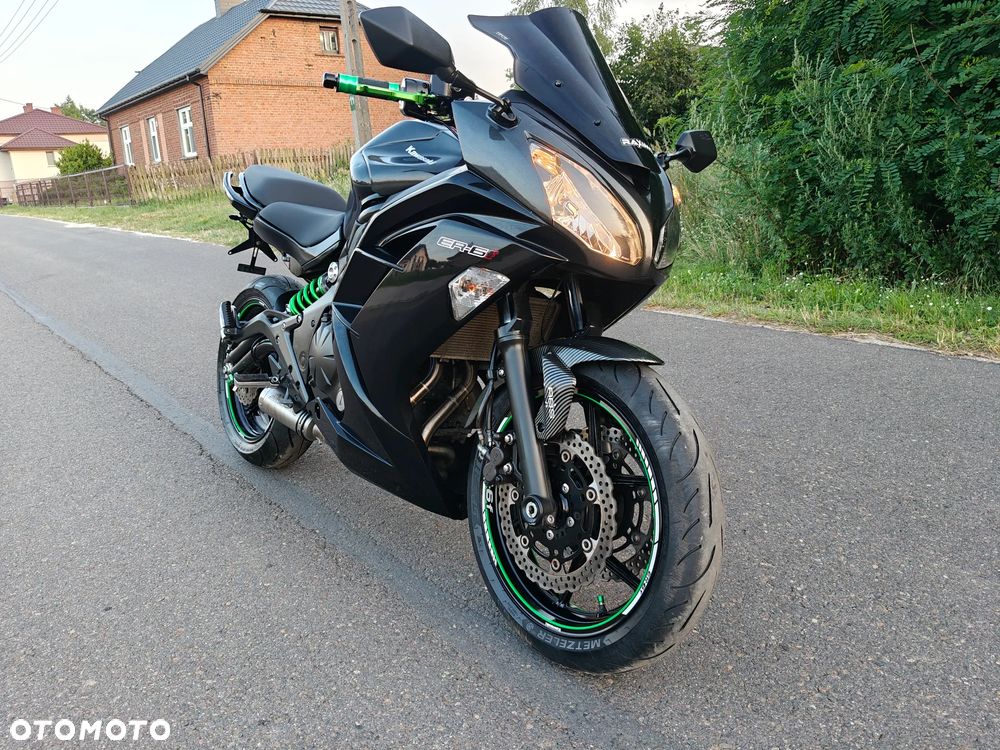 Kawasaki ER - 12