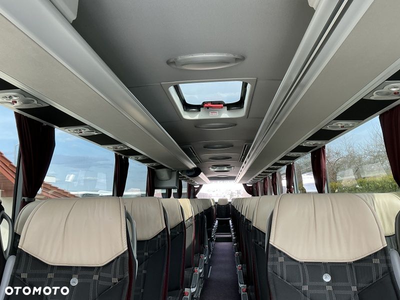 Mercedes-Benz TOURISMO - 21