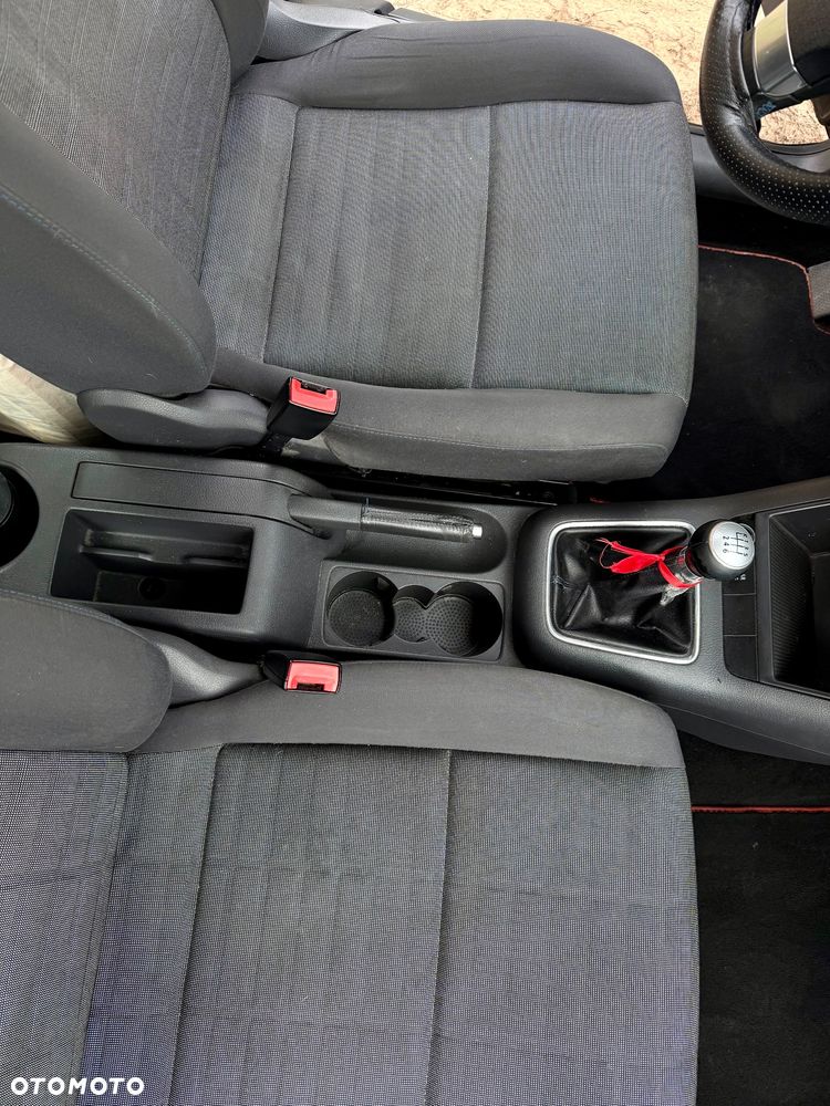 Volkswagen Golf Plus 1.6 FSI Comfortline - 11