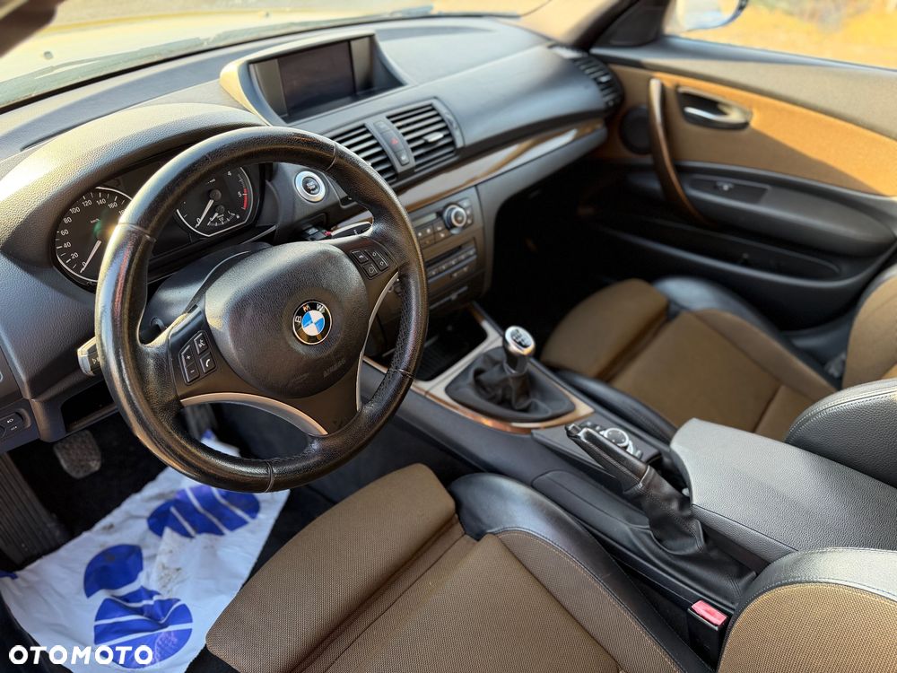BMW Seria 1 120d - 21