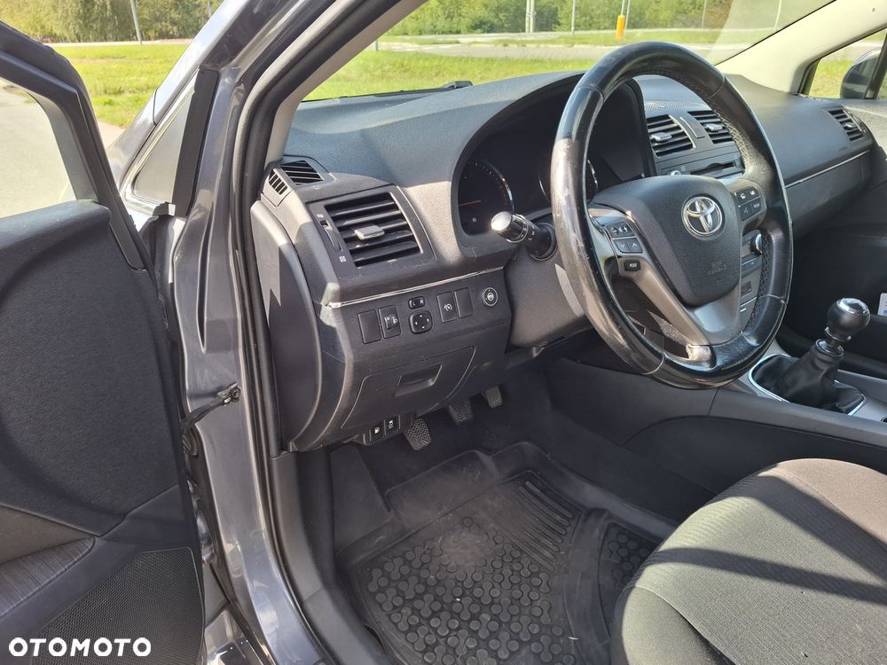 Toyota Avensis 1.8 Active - 7