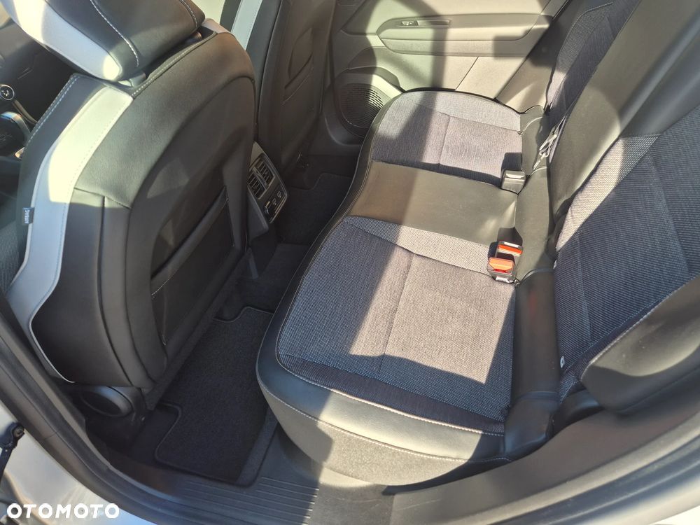 Renault Captur - 16