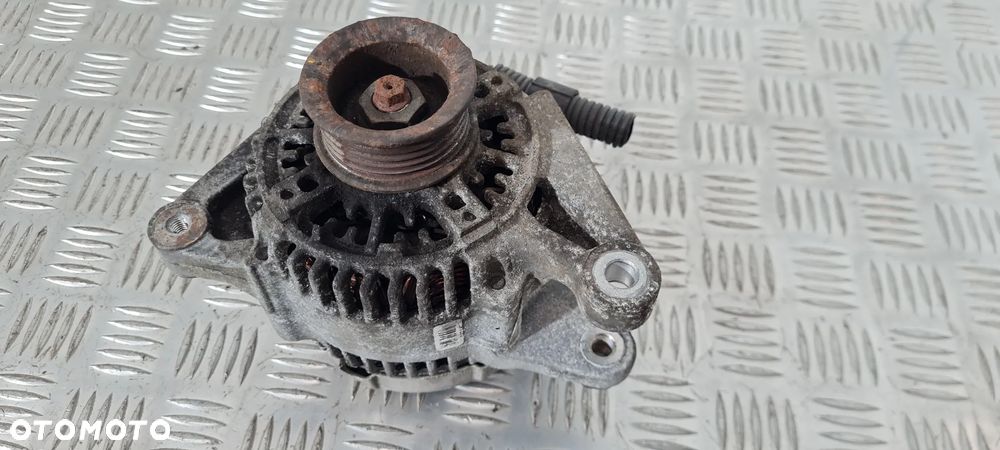Toyota Rav4 II 1.8 VVT-i Alternator - 2