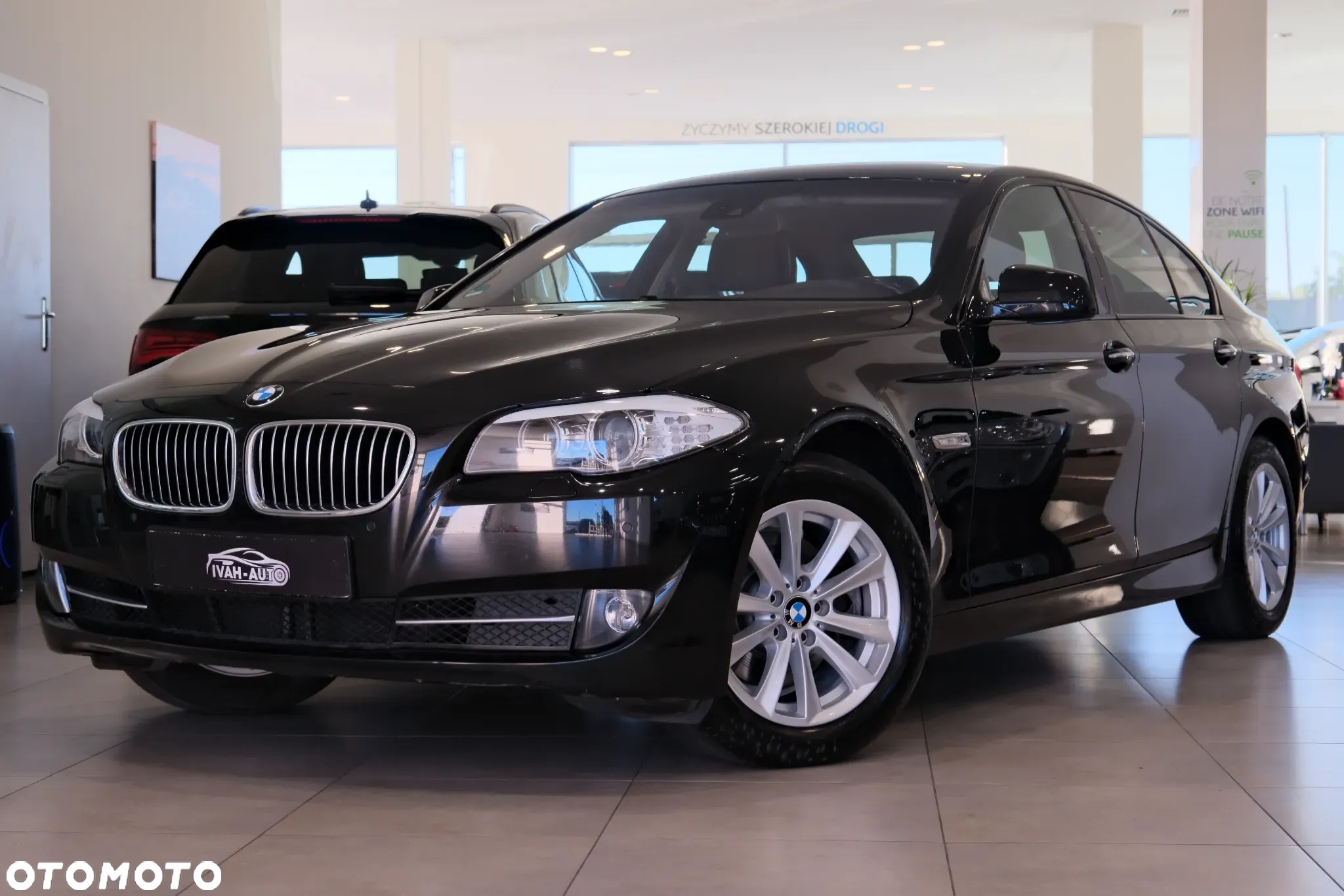 BMW Seria 5 523i - 18