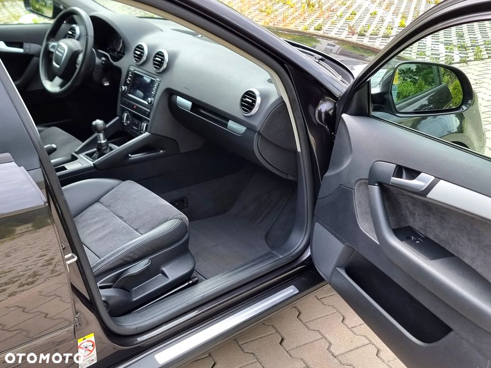Audi A3 Sportback - 14