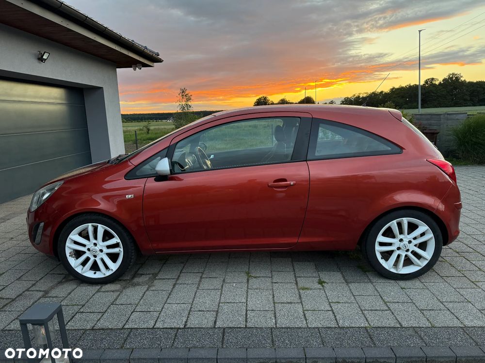 Opel Corsa 1.4 16V Cosmo - 6