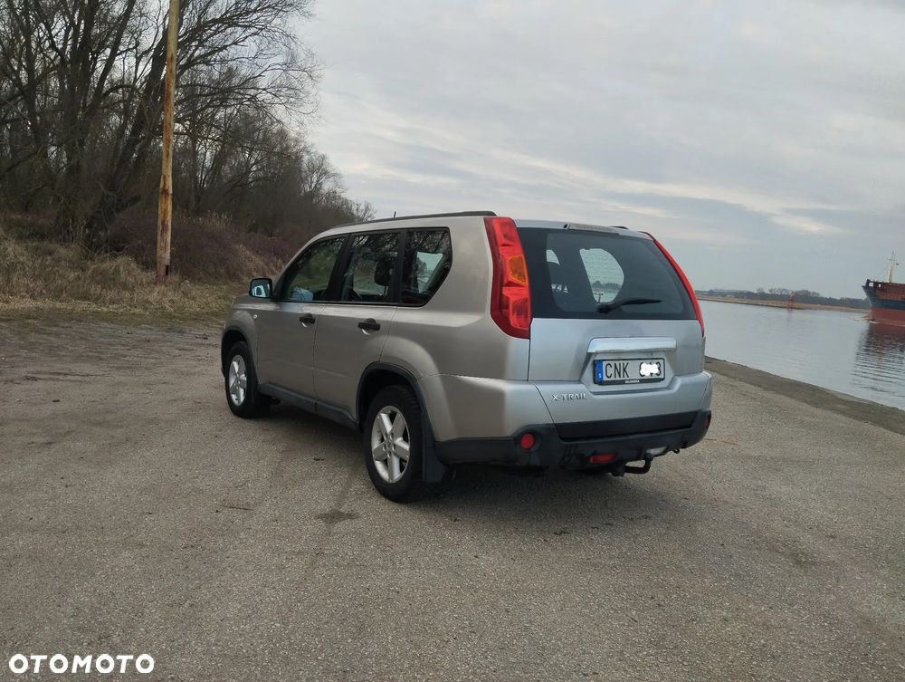 Nissan X-Trail 2.0 dCi 4x4 DPF Automatik SE - 10