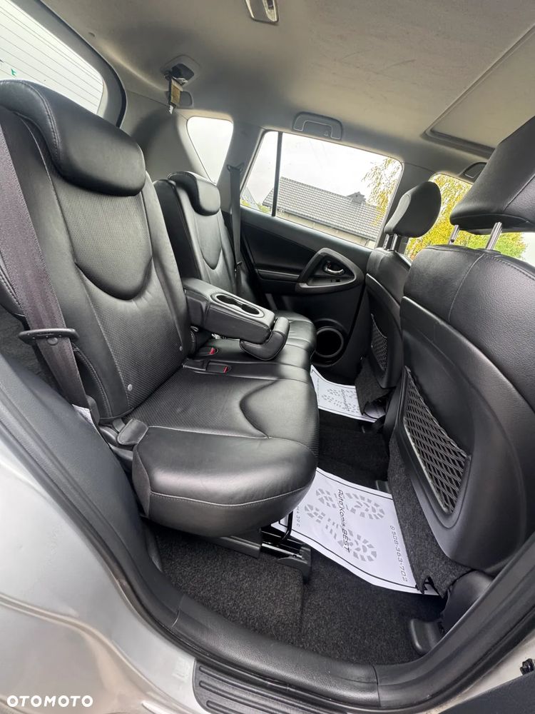 Toyota RAV4 2.0 4x4 Automatik Executive - 8