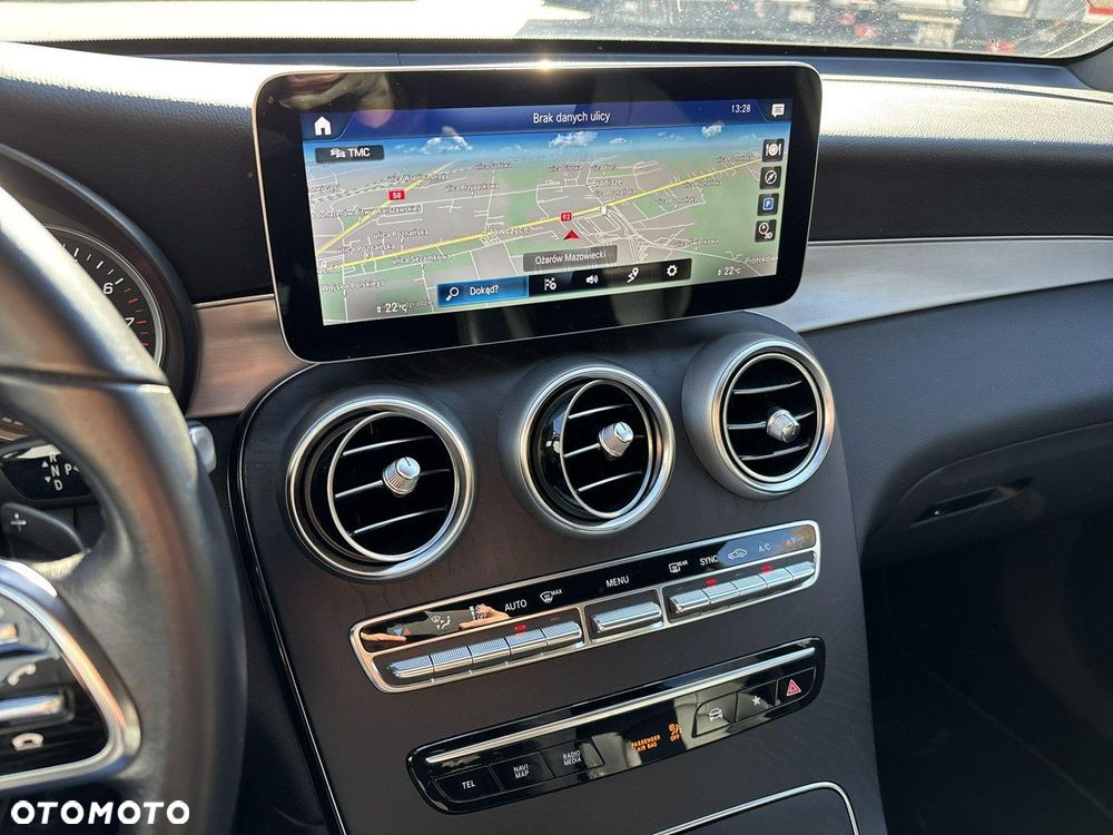 Mercedes-Benz GLC - 21