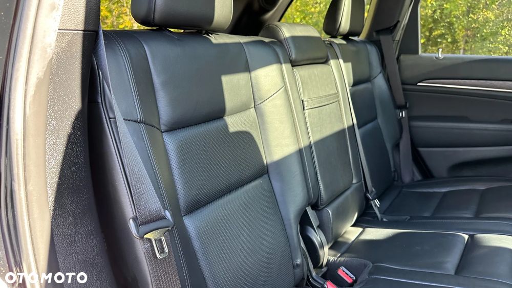 Jeep Grand Cherokee - 26