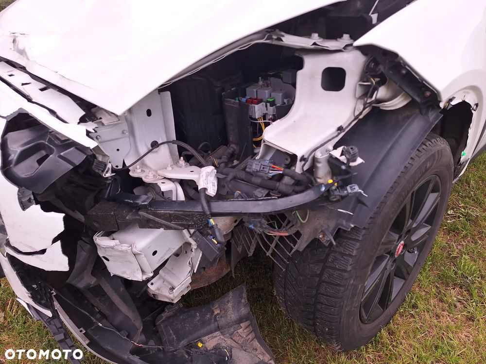 Jaguar E-Pace 2.0 i4D AWD - 10