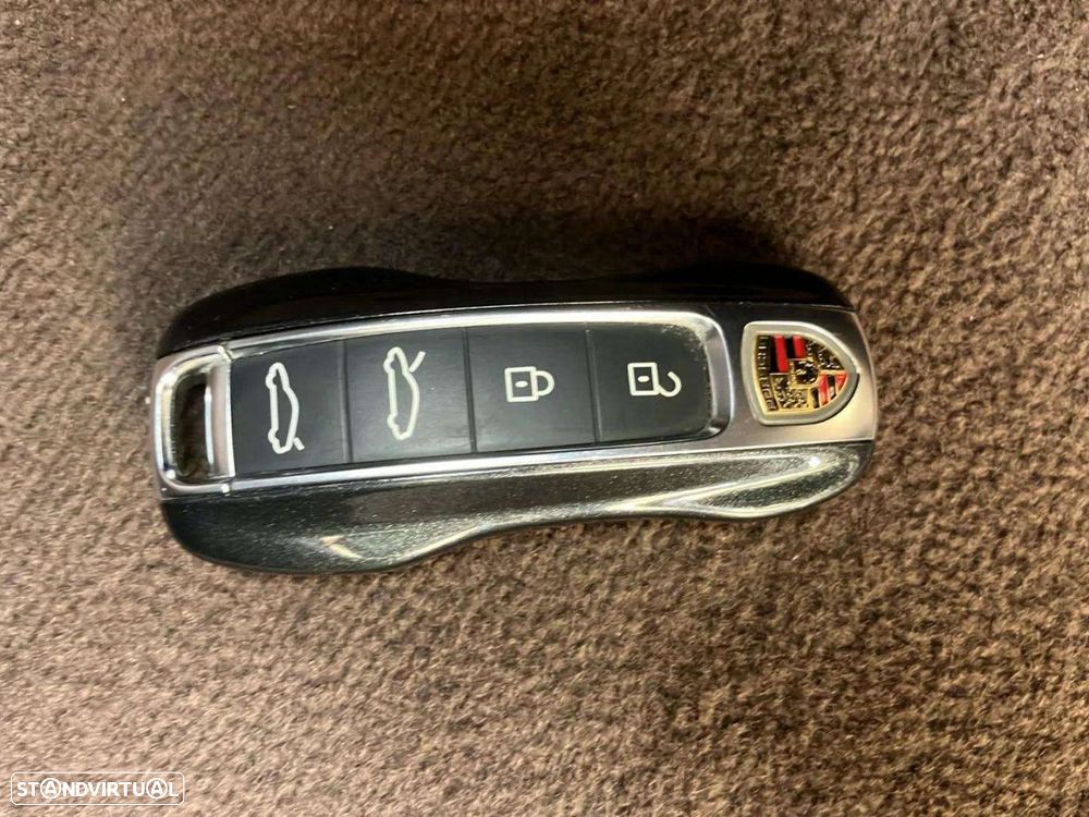 Porsche Taycan 4S - 23