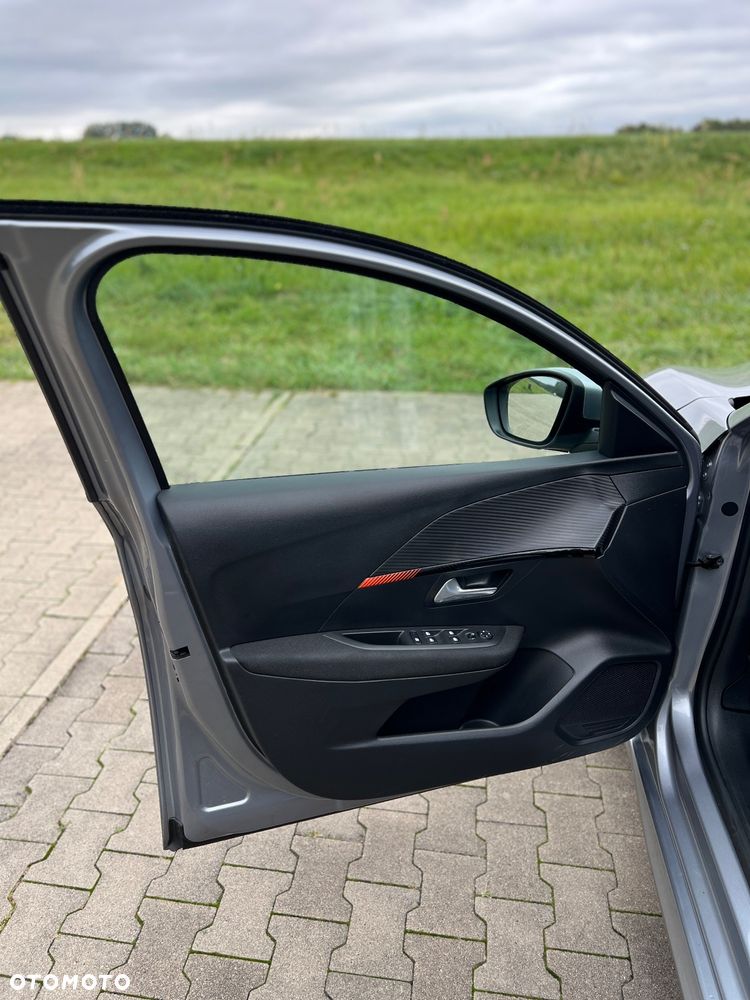 Peugeot 208 PureTech 100 EAT8 Allure Pack - 9
