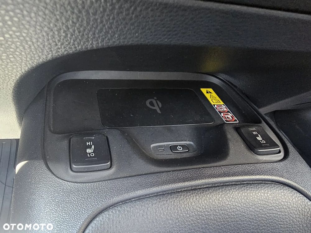 Toyota Corolla 1.8 Hybrid Comfort - 18