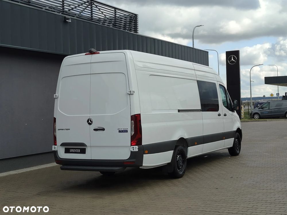 Mercedes-Benz Sprinter - 6