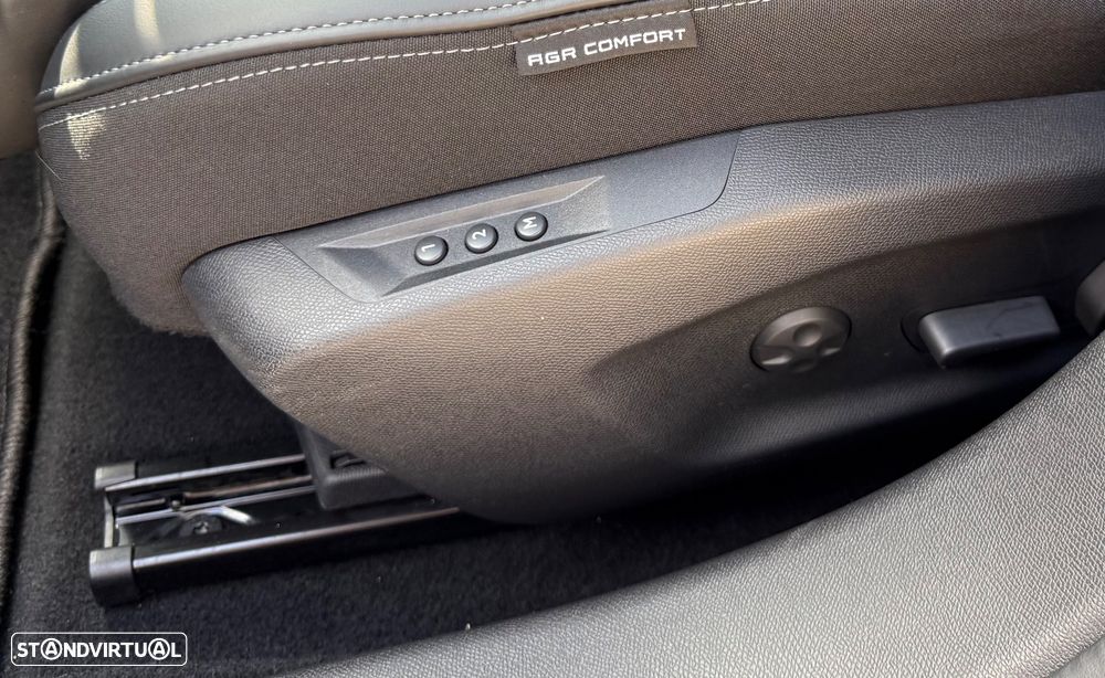 Peugeot 308 SW 1.6 Hybrid Allure e-EAT8 - 22