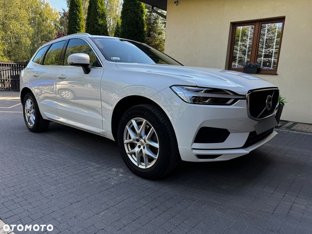 Volvo XC 60 T4 Momentum Pro - 3