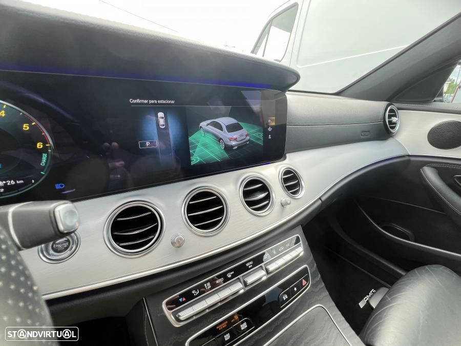 Mercedes-Benz E 300 de AMG Line - 38