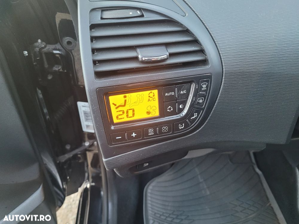 Citroën C4 Picasso 2.0 HDi FAP Aut. Exclusive - 21