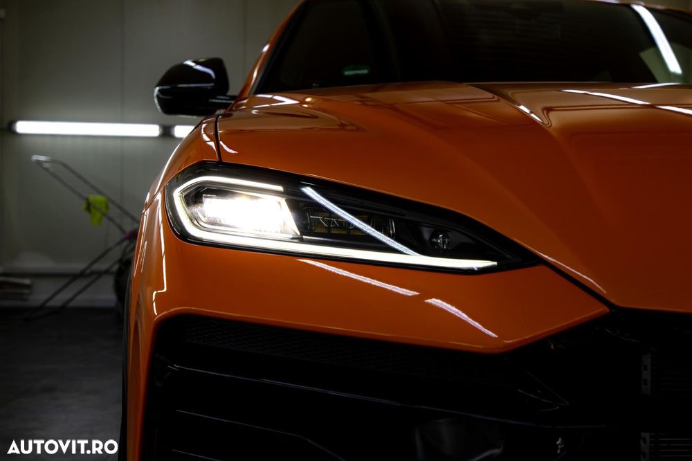 Lamborghini URUS - 15