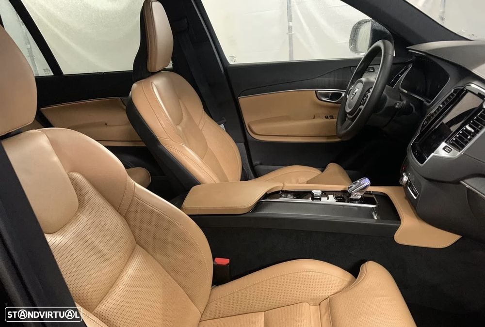 Volvo XC 90 D5 AWD Geartronic RDesign - 12