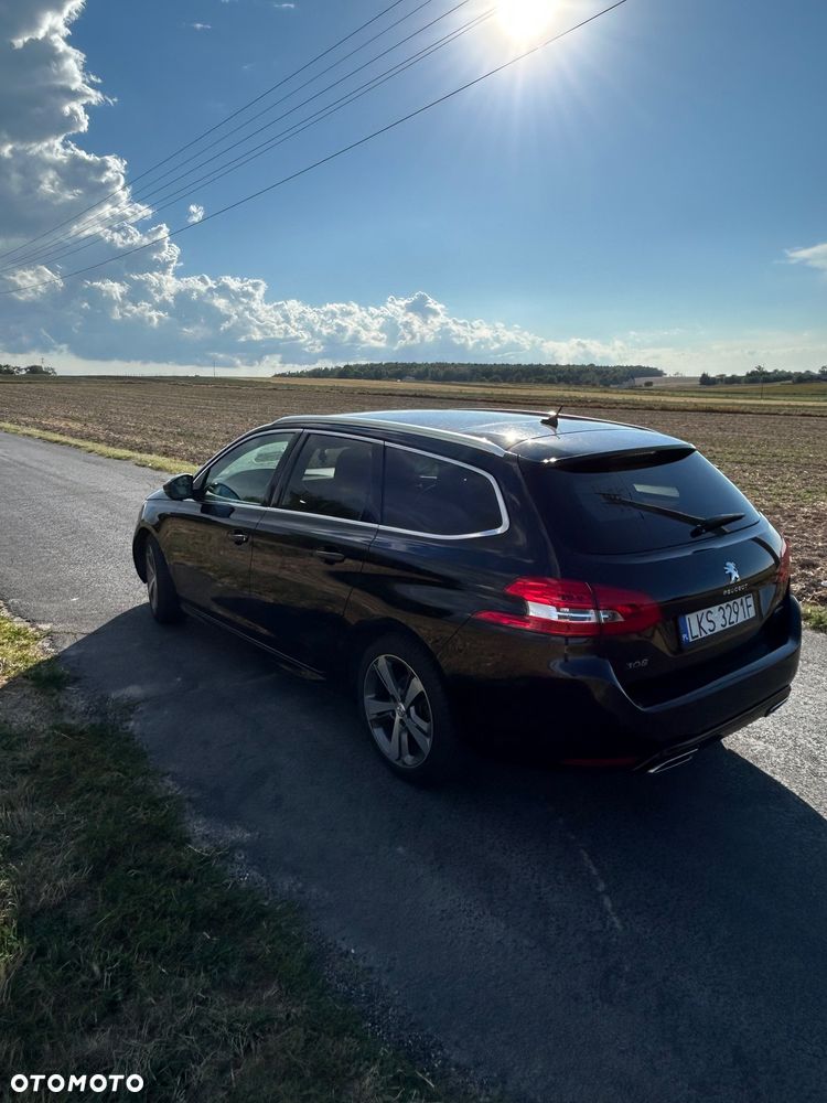 Peugeot 308 2017 photo 2
