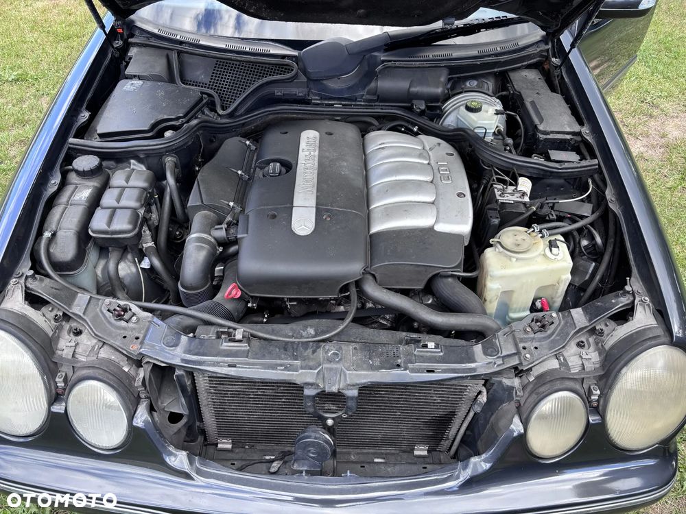 Mercedes-Benz Klasa E - 9