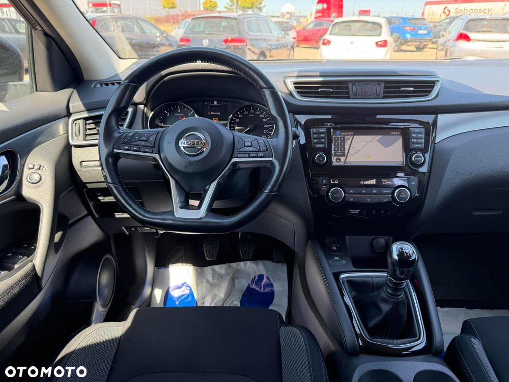 Nissan Qashqai 1.6 dCi Visia S&S - 13