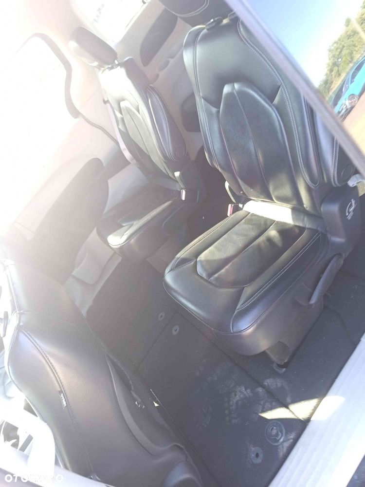 Chrysler Pacifica - 29