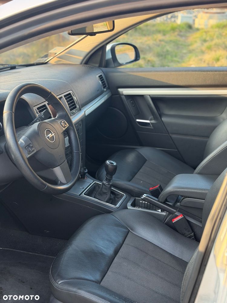 Opel Vectra 1.9 CDTI Cosmo - 10