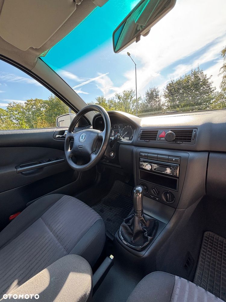 Skoda Octavia 1.8T Elegance - 17