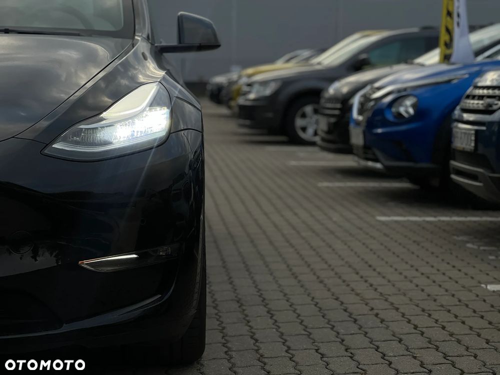 Tesla Model Y - 26