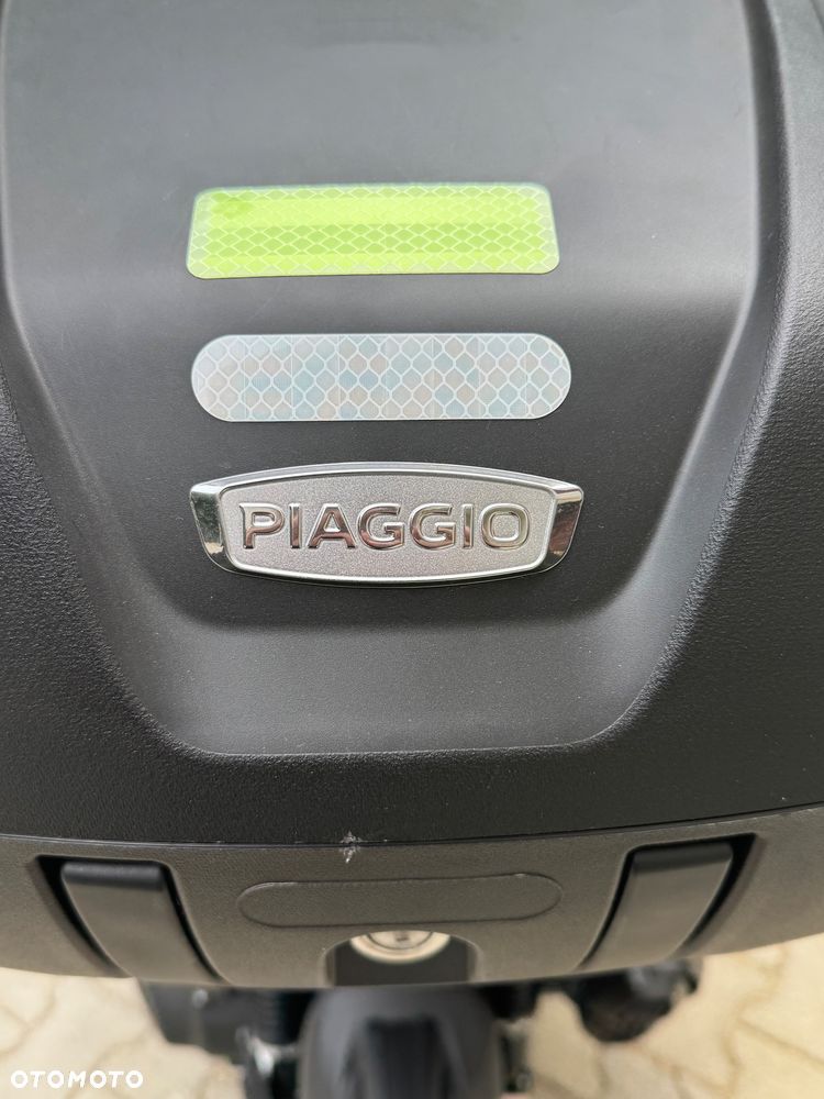 Piaggio MP-3 - 16