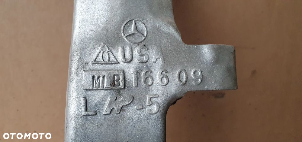 Zwrotnica lewy przód przednia lewa Mercedes GL X166 W166 GL350 3.0 CDI 16609 - 7