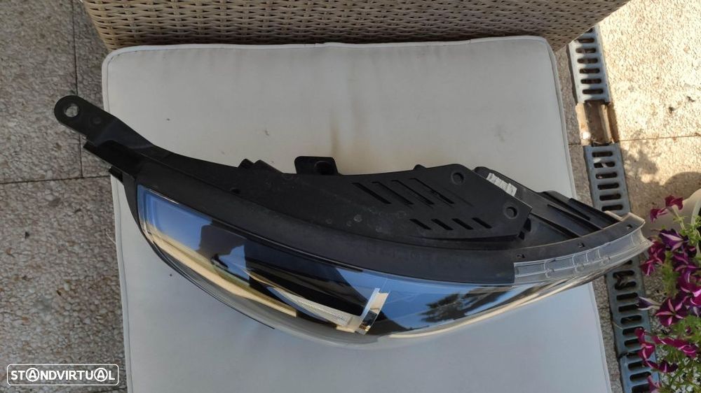 farol direito completo Hyundai i30 R black edition - 6