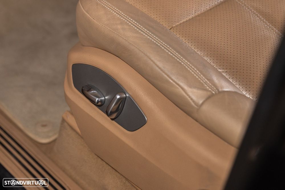 Porsche Cayenne - 22