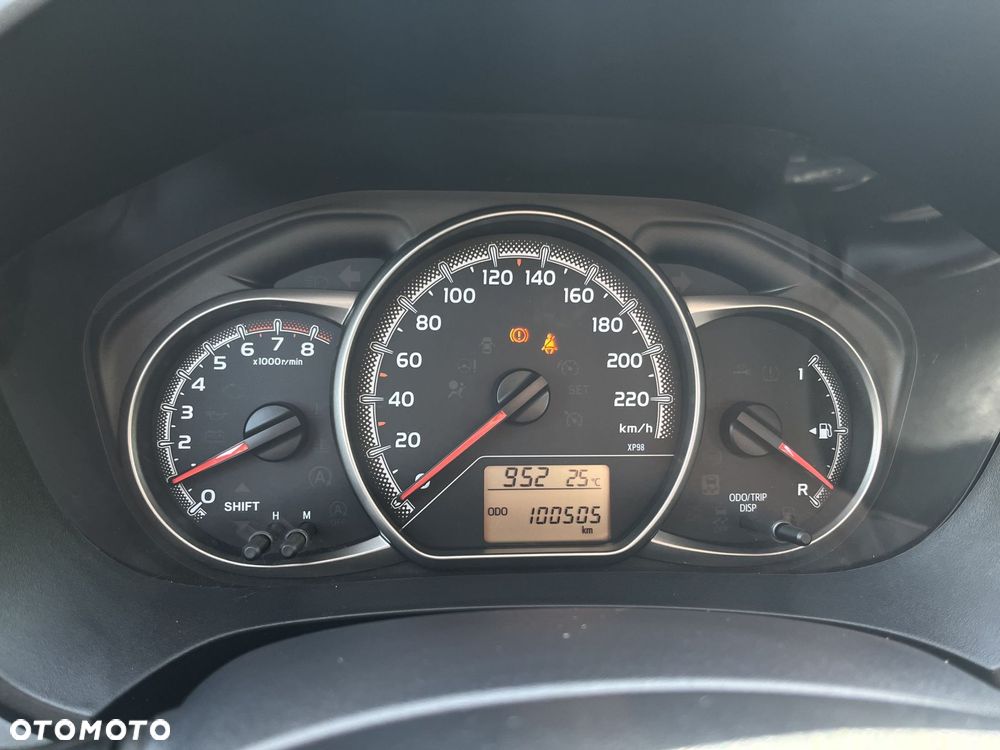 Toyota Yaris 1.33 Premium - 8
