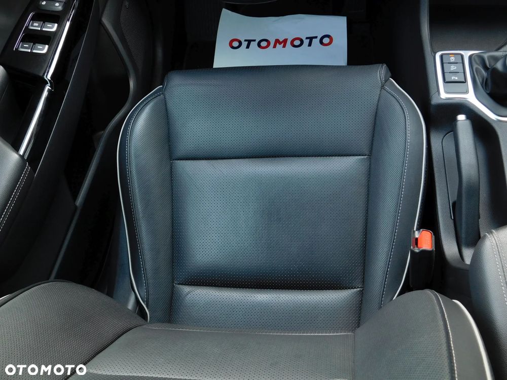 Kia Sportage 1.7 CRDI 2WD Dream-Team Edition - 18