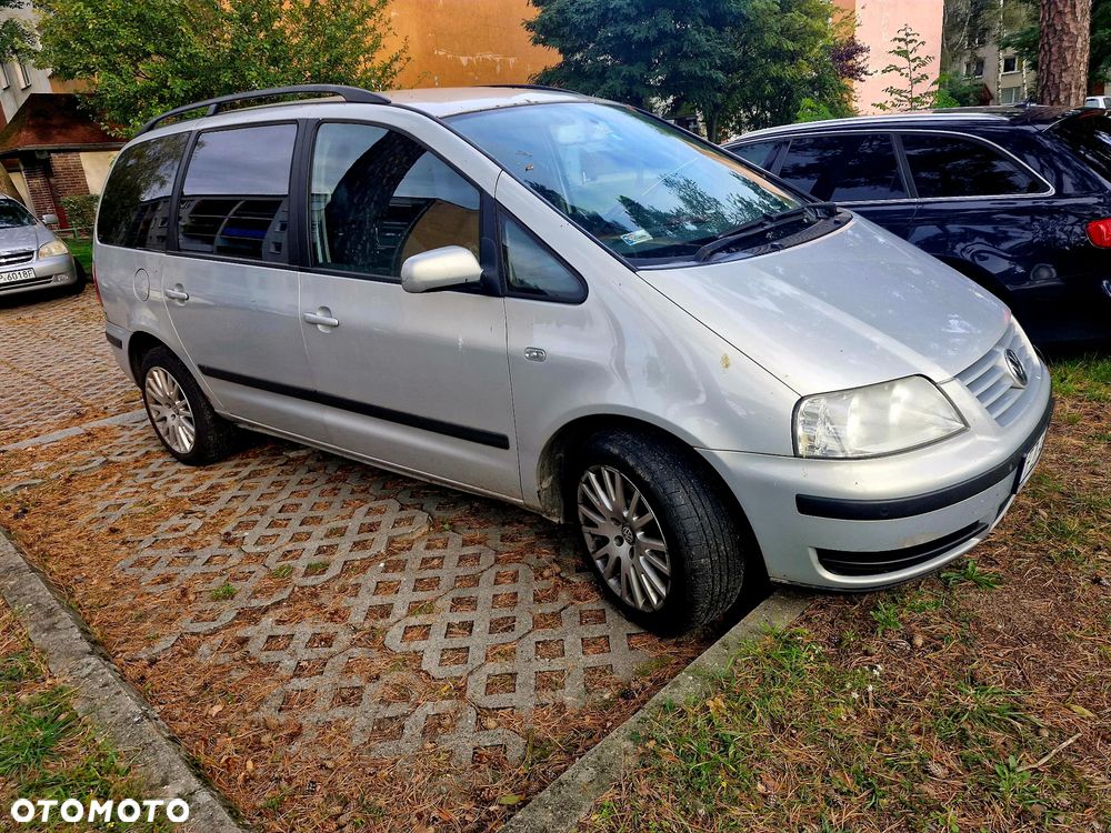 Volkswagen Sharan 2003 photo 2