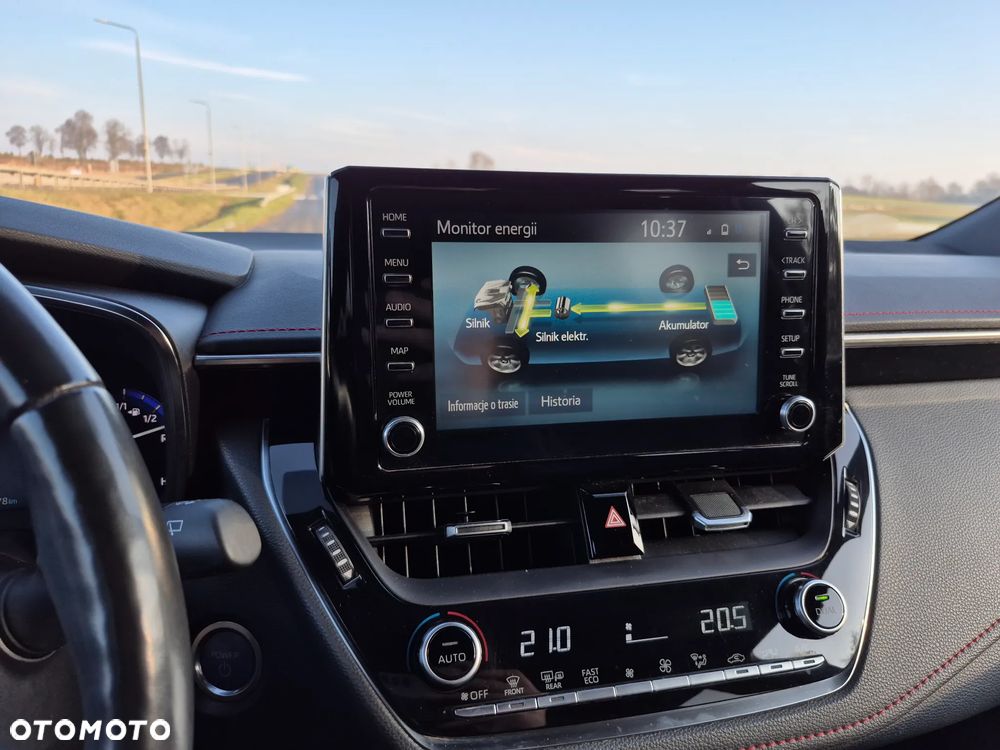 Toyota Corolla 1.8 Hybrid Selection - 11