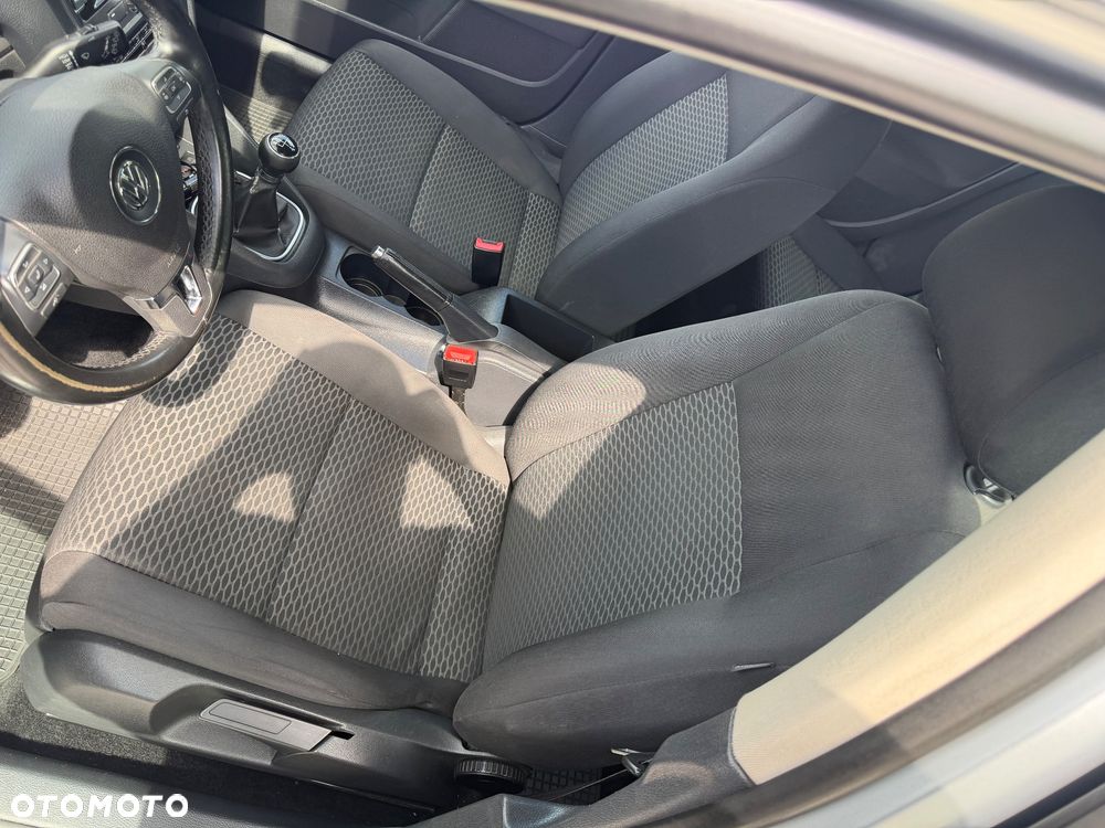 Volkswagen Golf 1.6 TDI BlueMotion Technology Comfortline - 24