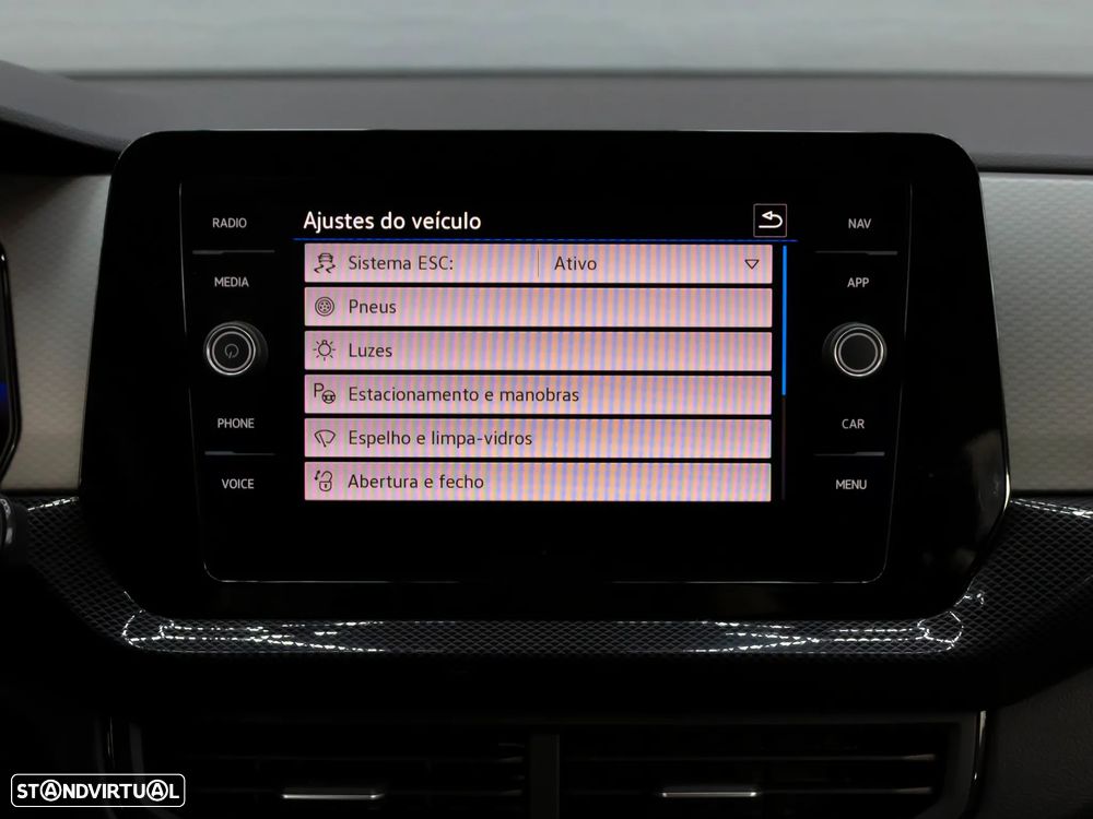 VW T-Cross 1.0 TSI Urban DSG - 28