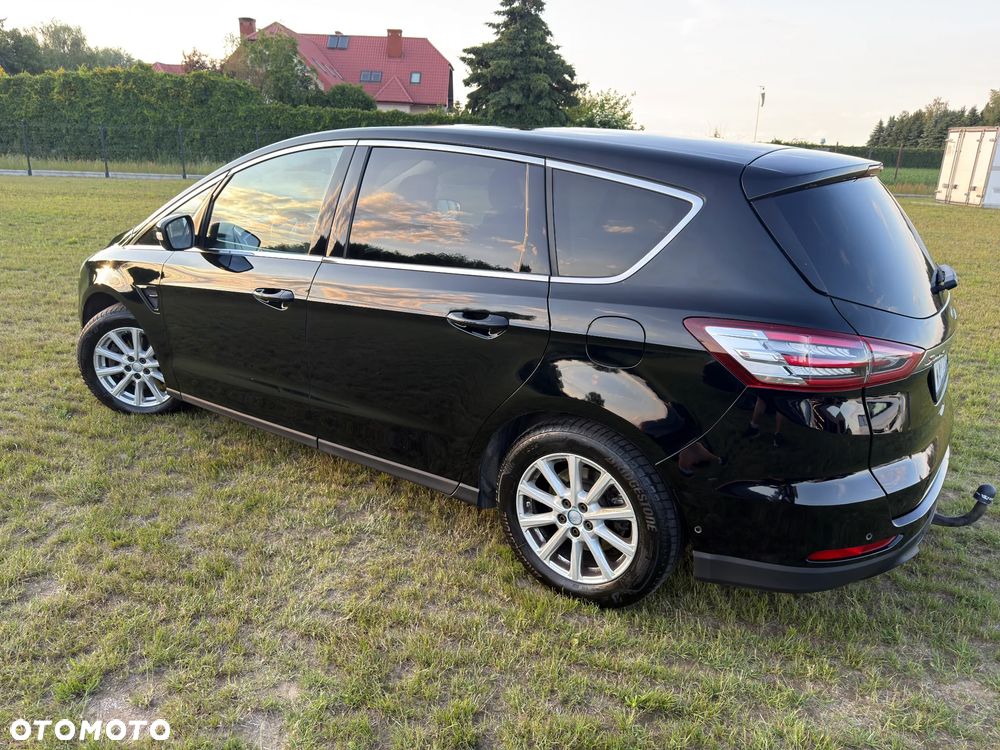 Ford S-Max - 13