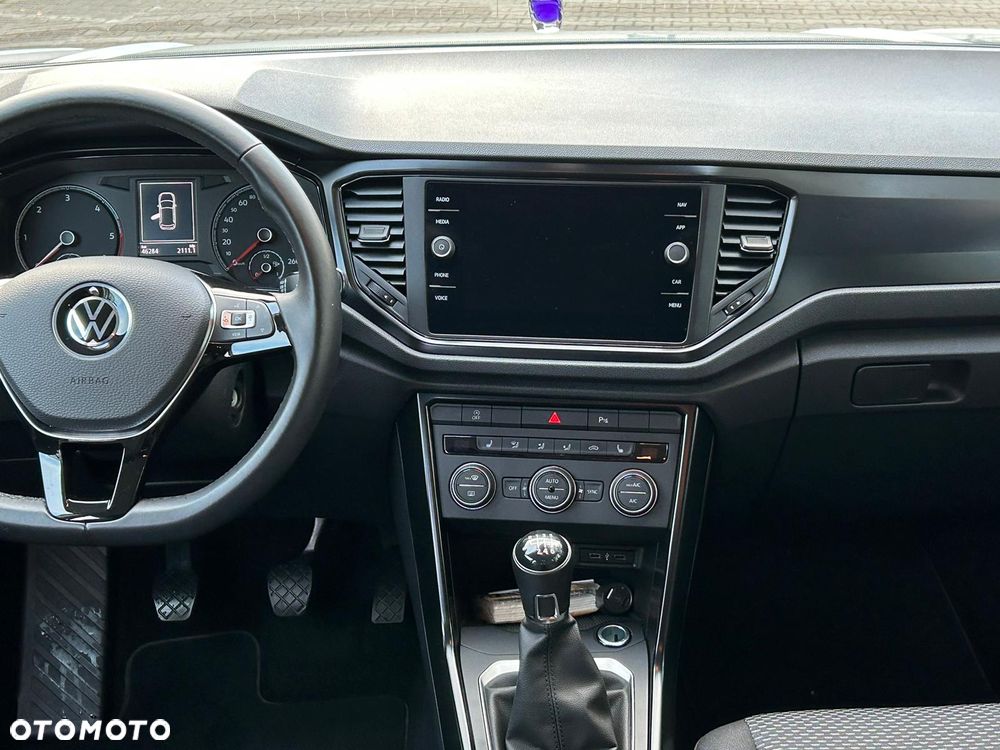 Volkswagen T-Roc - 8