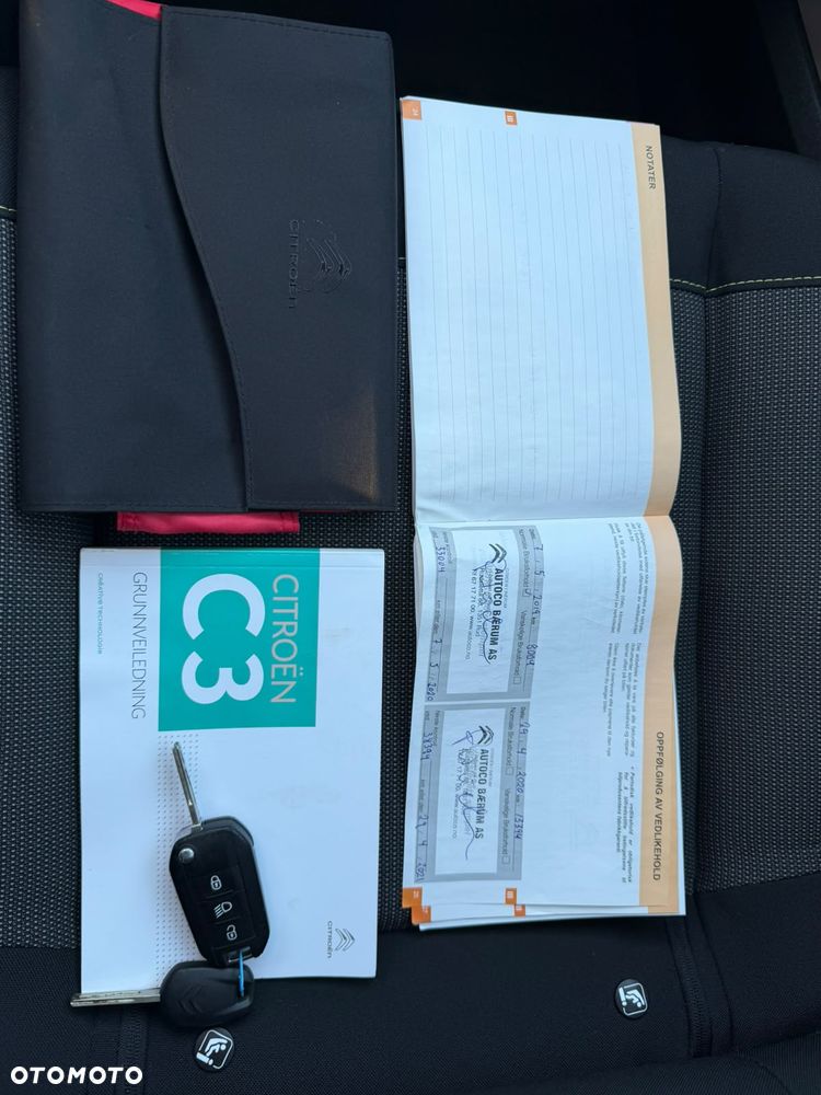 Citroën C3 1.2 PureTech Exclusive - 32